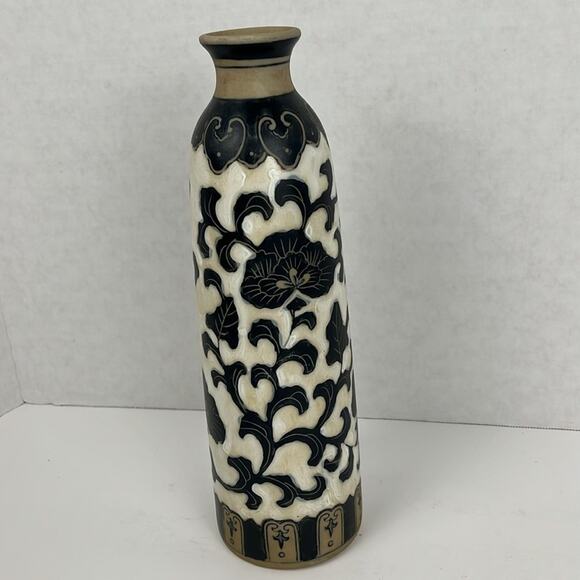 Pottery Vase Floral Vine Black White Tan 12 Inch Decor - Picture 4 of 8